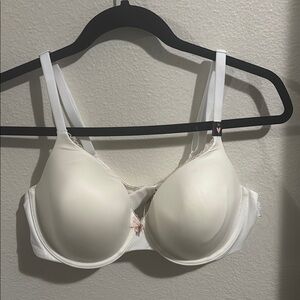 Body By Victoria White Bra